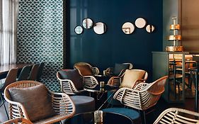 Saint Kilda Beach Hotel